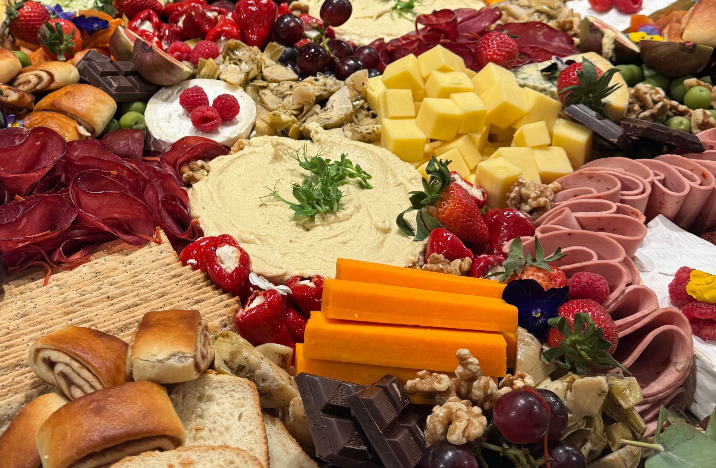 Large Halal Grazing Platter - Feeds 14