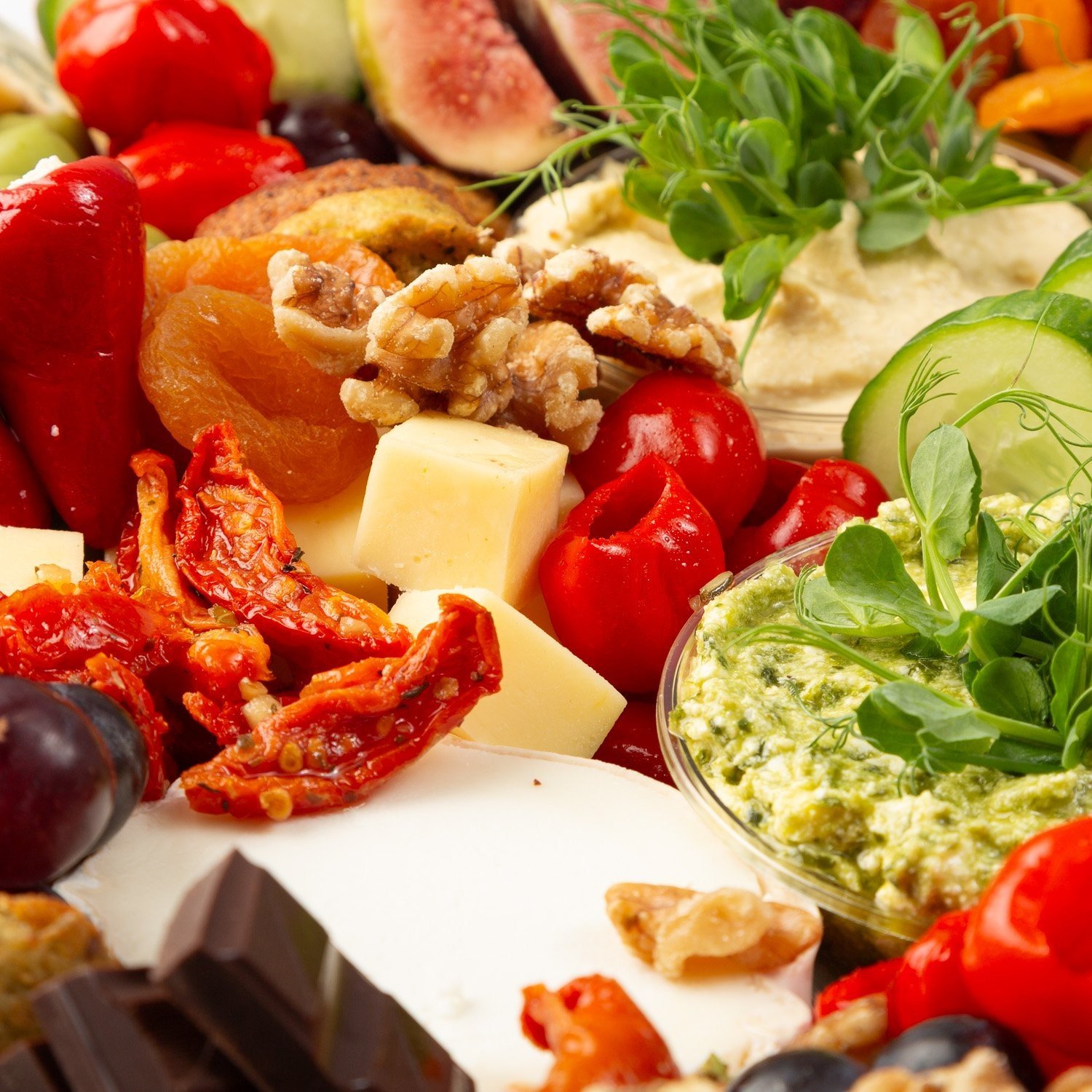 Small Gluten-Free Vegetarian Grazing Platter with Gluten-Free Crackers and Gluten-Free Bread - Feeds 7