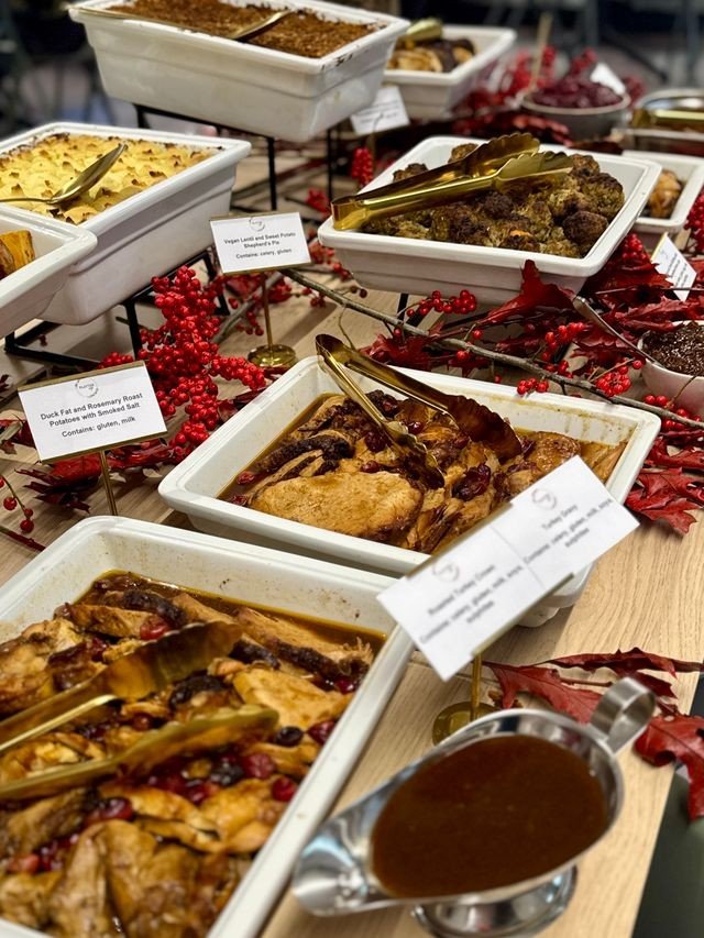 Hot Christmas Lunch Table for 30+ Guests