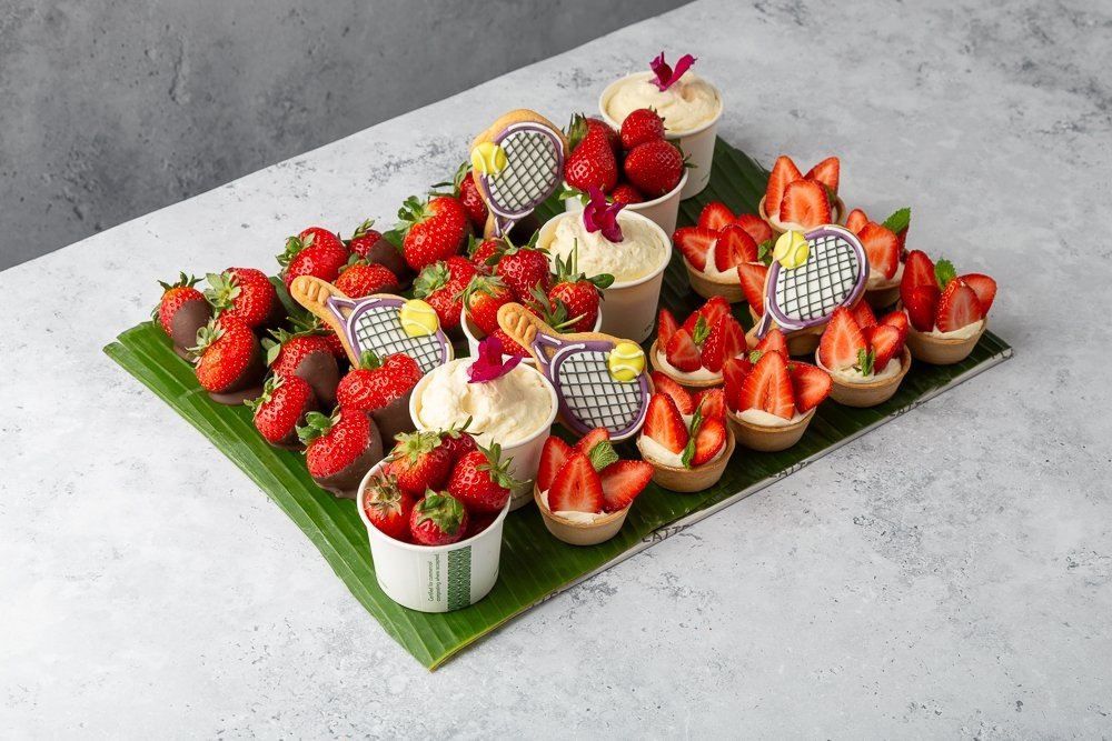Strawberries and Cream Platter - Feeds 6