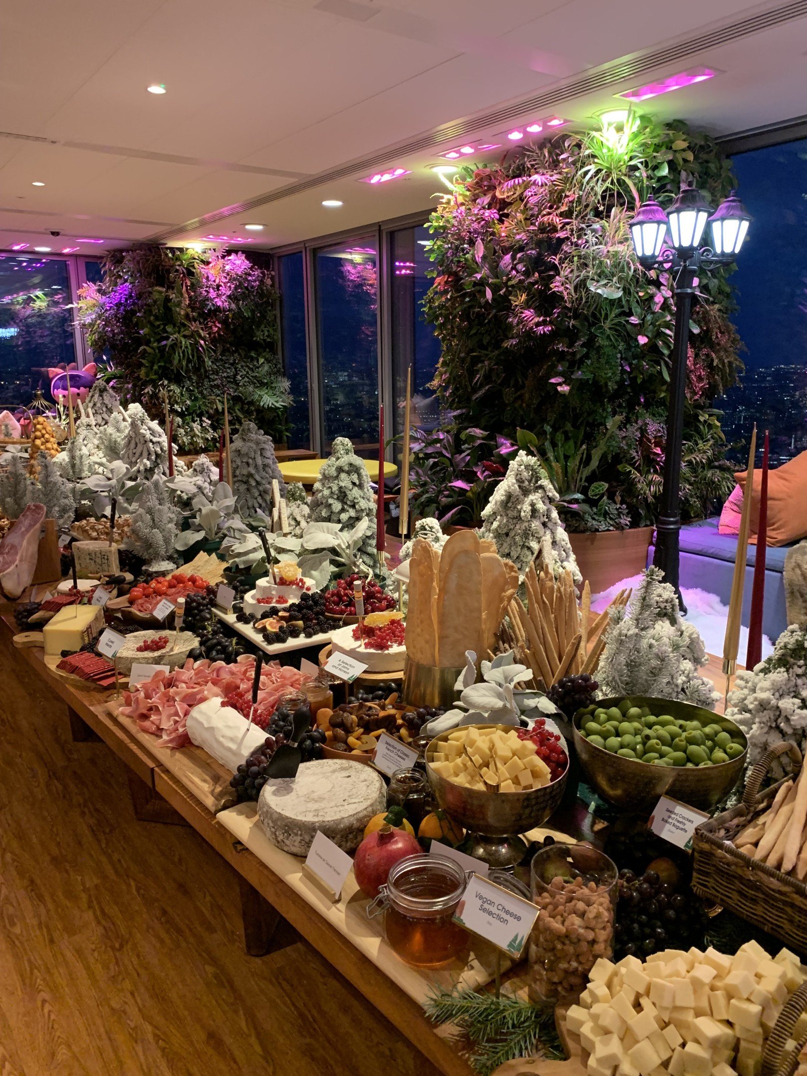 Cold Christmas Lunch Pop-Up Table - 30 guests
