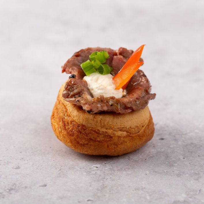 Yorkshire Pudding Filled with Roast Beef, Horseradish Cream and Chopped Chives