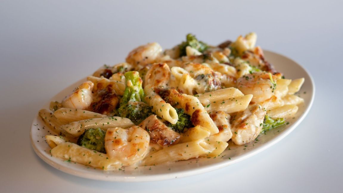 Vodka shrimp pasta with broccoli