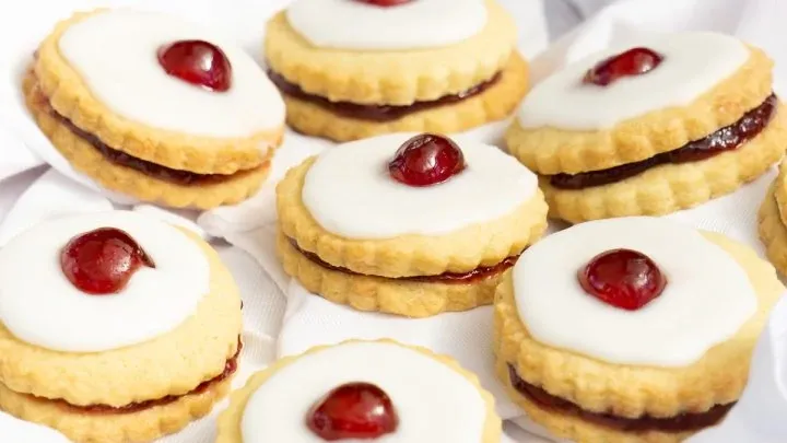 Empire Biscuit Box 