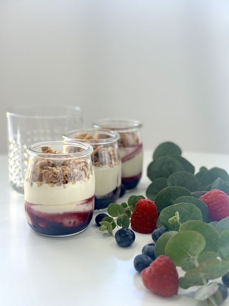 12 x Yoghurt and Granola Pots