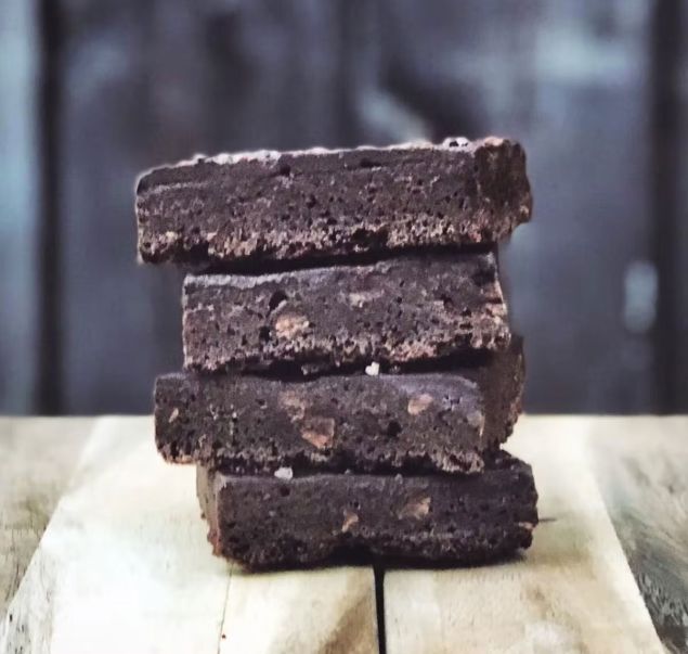 TRIPLE CHOCOLATE BROWNIE