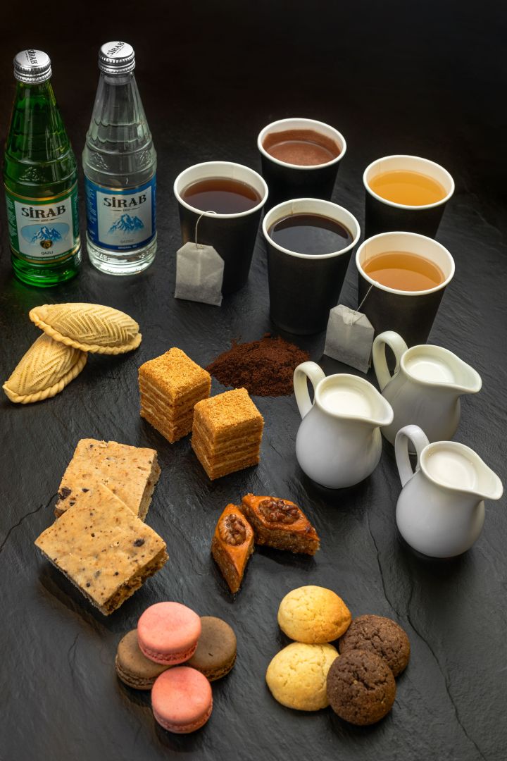 Afternoon Coffee Break Gold