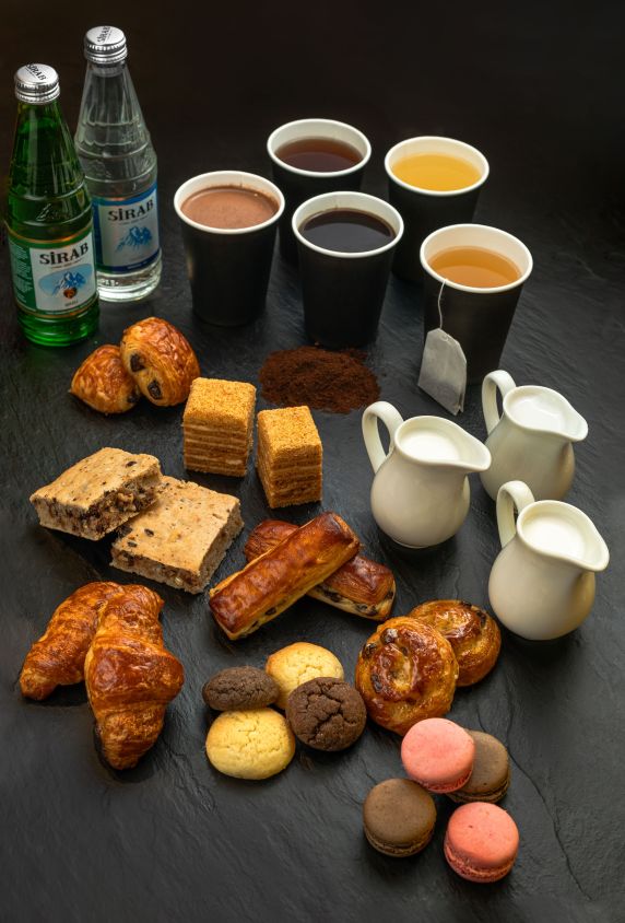 Morning Coffee Break Gold